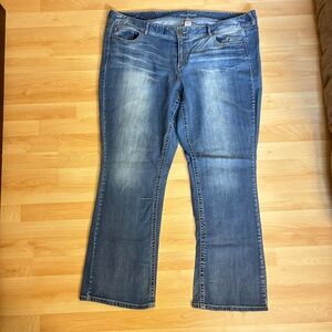 Maurices Women’s Medium Wash Flare Jeans – Size 26 Reg